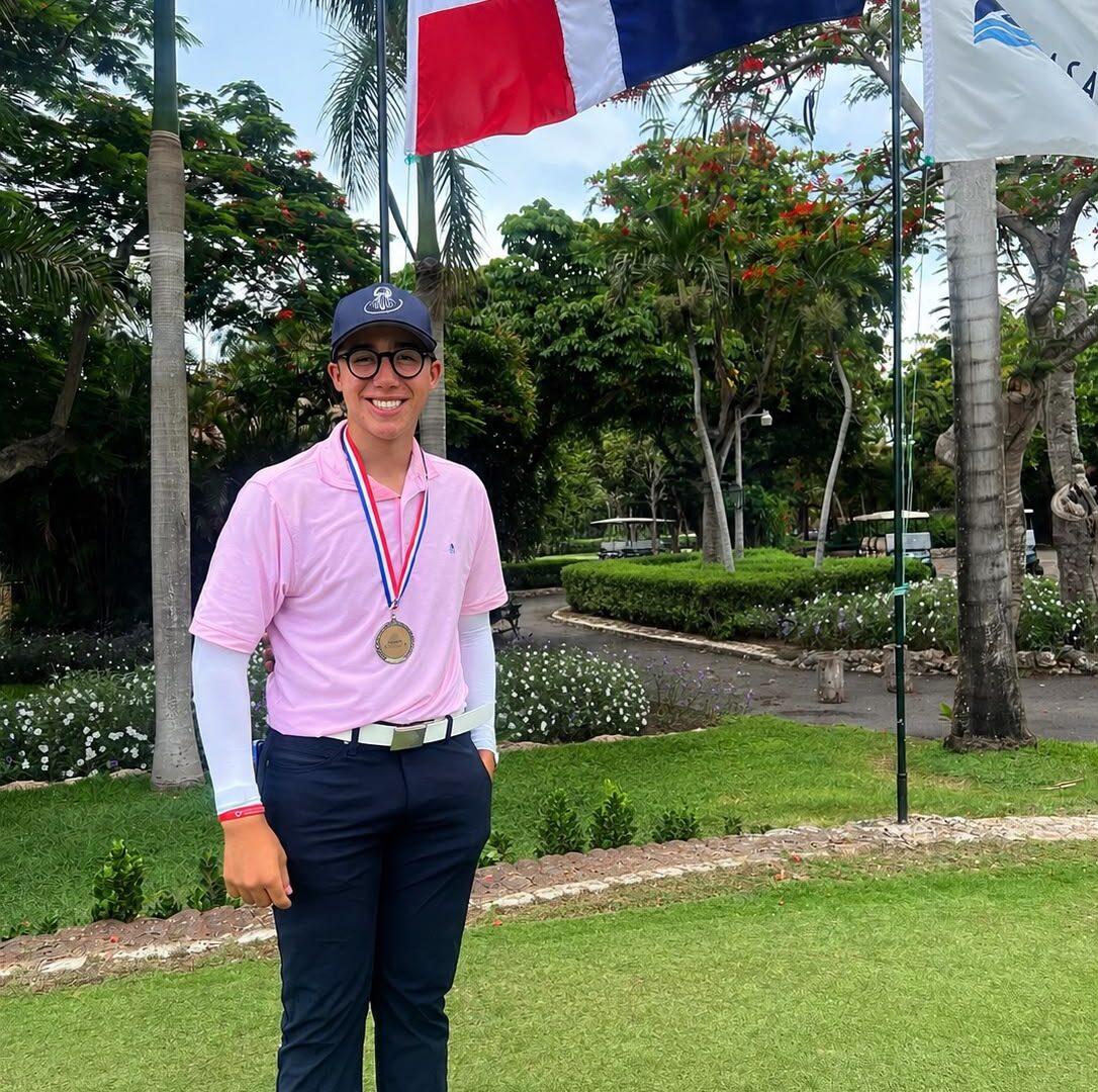 Aguasvivas y Sabillón dominan II Parada Tour Nacional Juvenil de Fedogolf