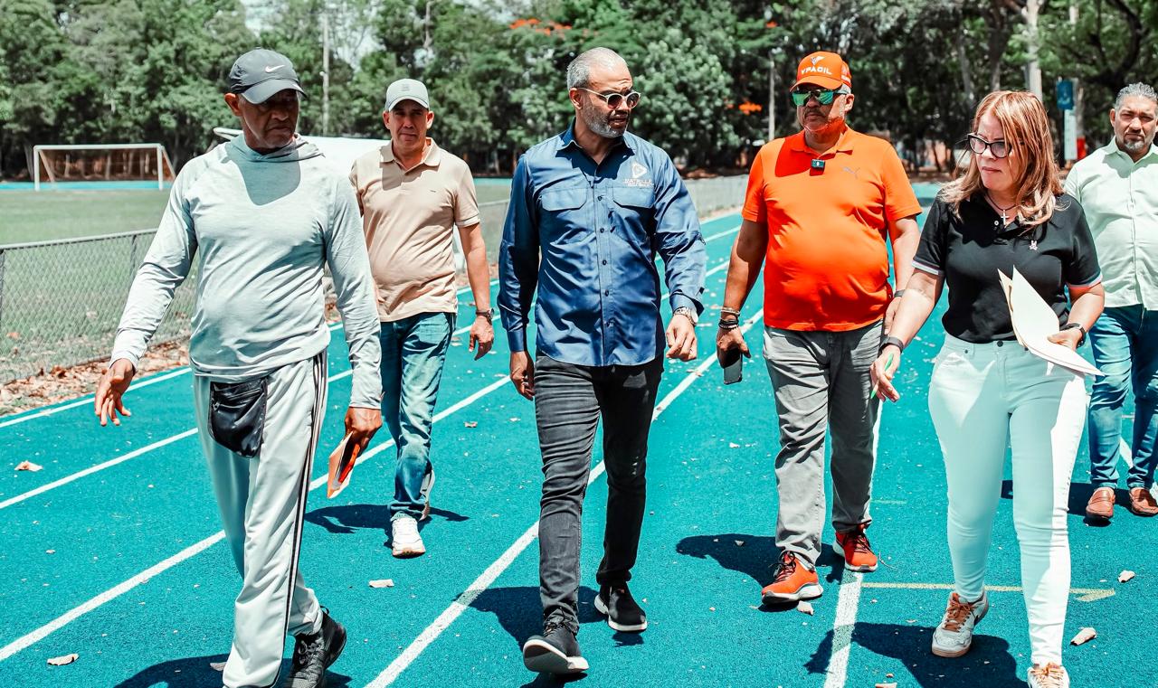 INEFI reabre la pista de atletismo de San Francisco de Macorís y la entrega al Voluntariado para garantizar su mantenimiento