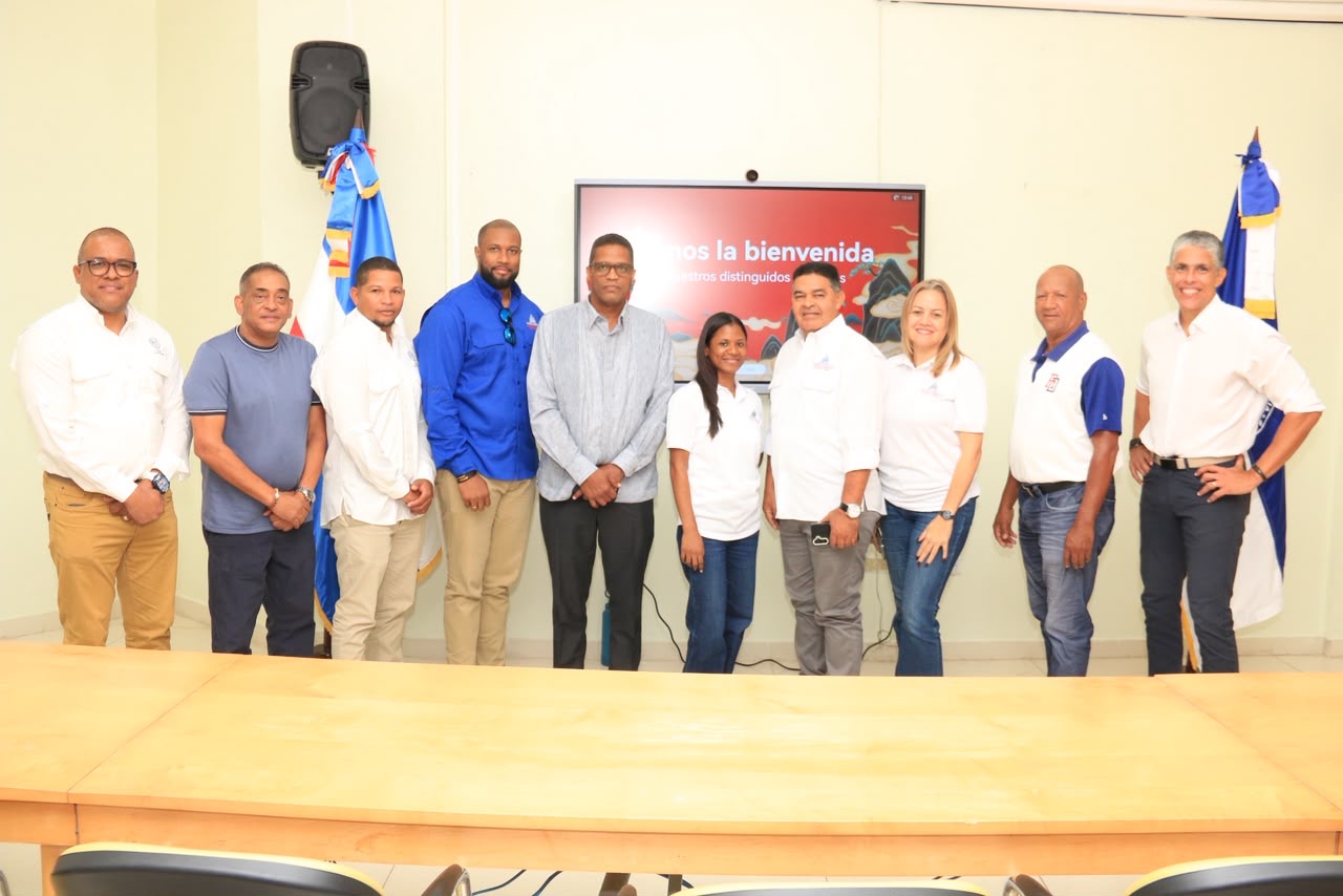 Dirección del Comisionado imparte conferencia Nutrición Deportiva en San Juan