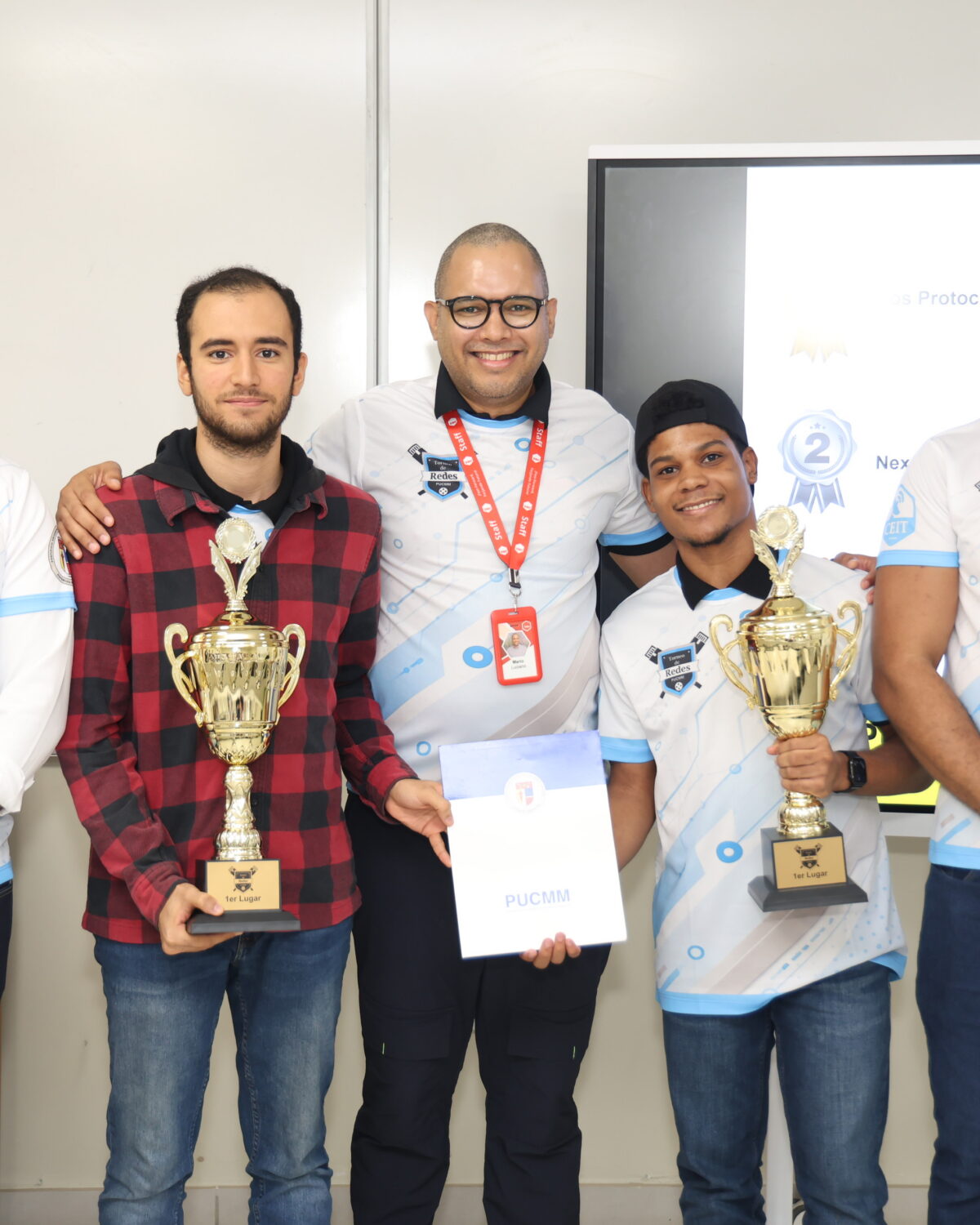 Egresados del INTEC conquistan el primer lugar en Torneo de Redes 2026