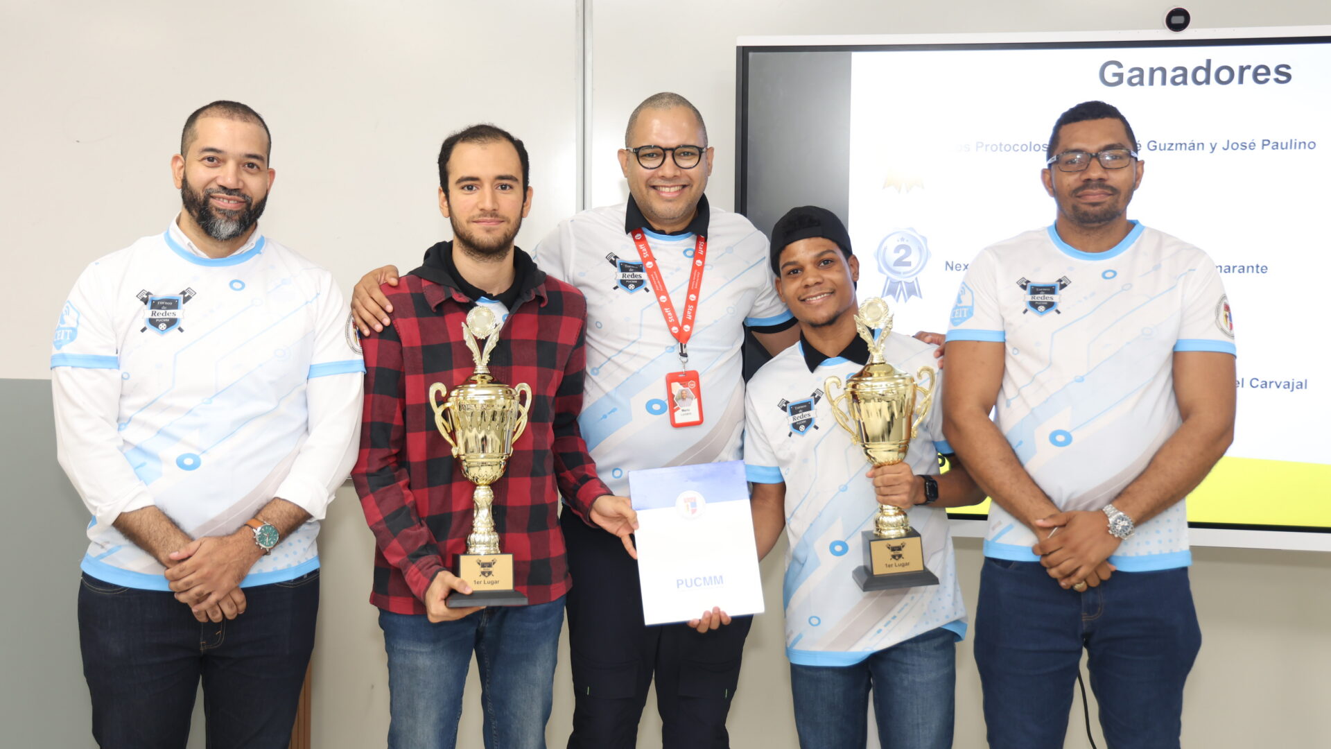 Egresados del INTEC conquistan el primer lugar en Torneo de Redes 2026