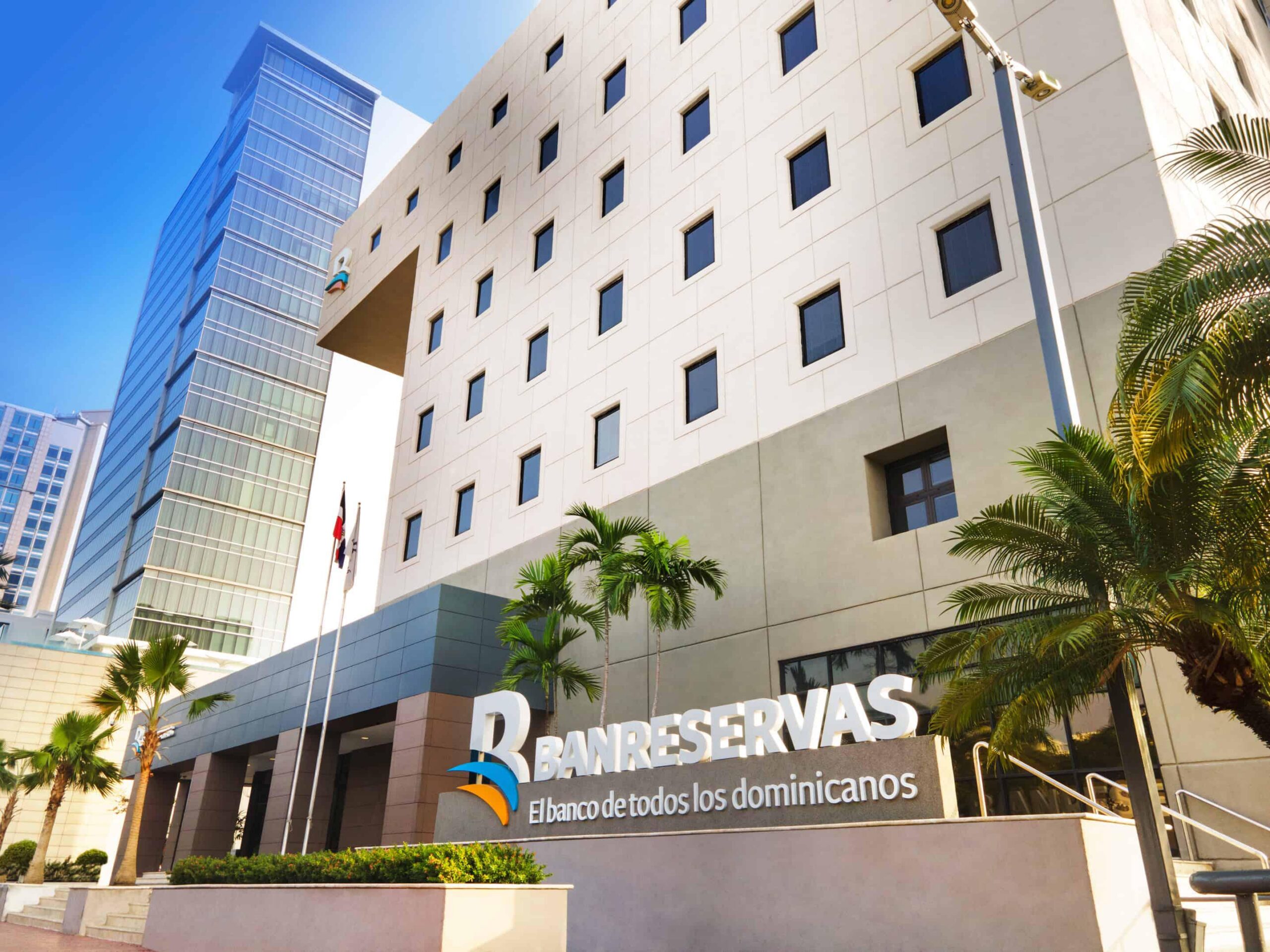 Global Finance reconoce a Banreservas como el banco más seguro del país