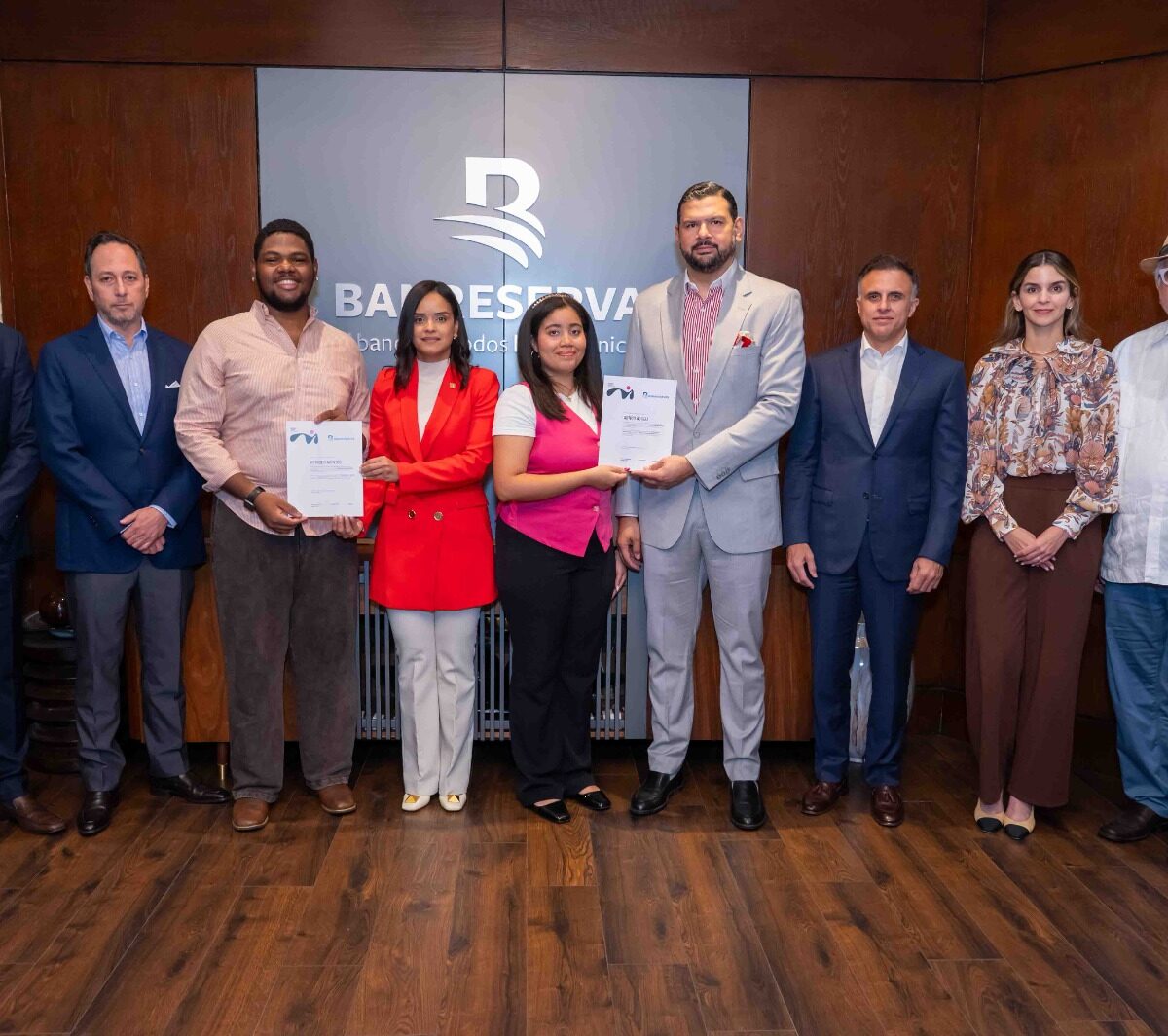 Banreservas impulsa talento creativo con becas para Miami Ad School