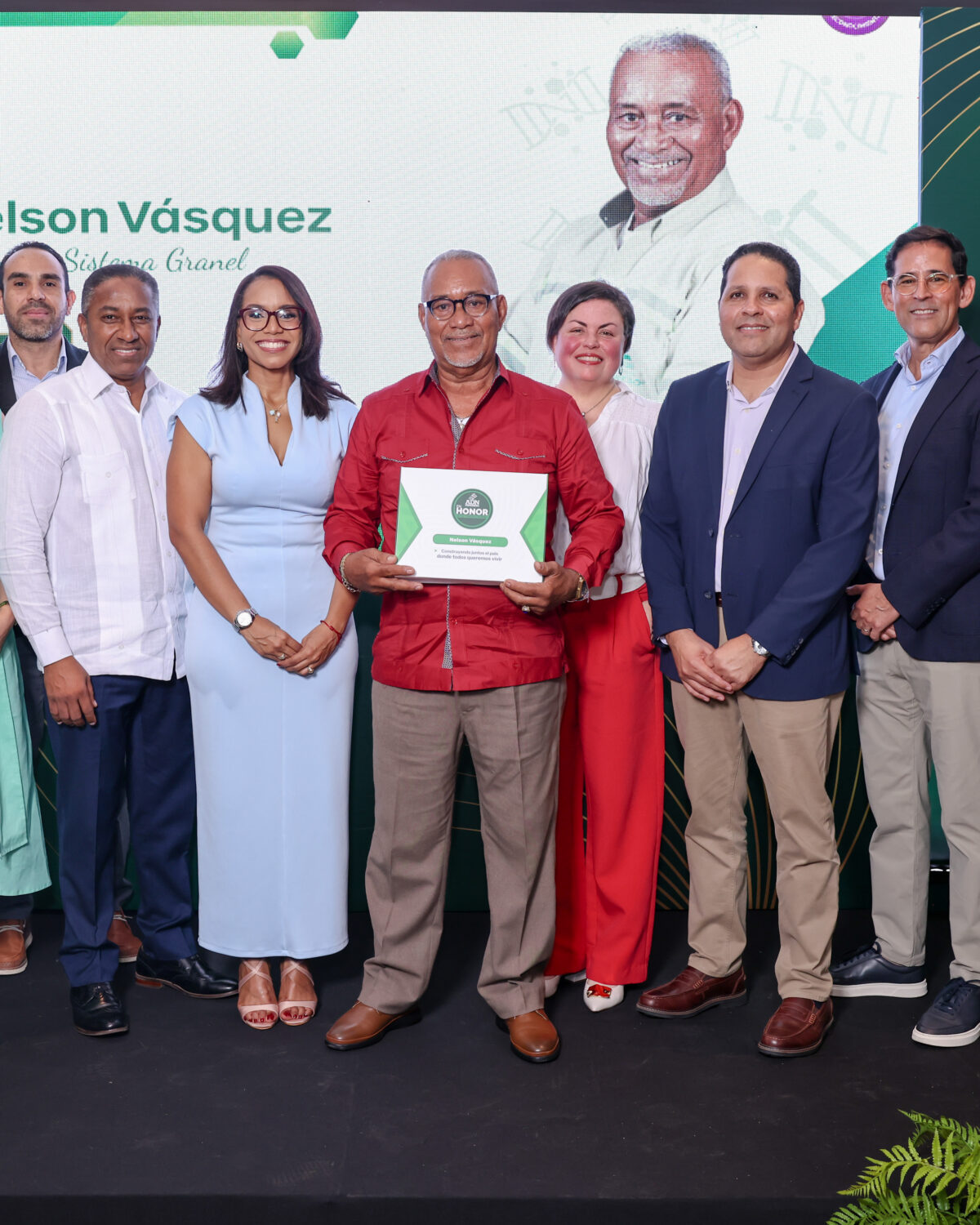 Cementos Progreso reconoce a 86 colaboradores por su trayectoria laboral