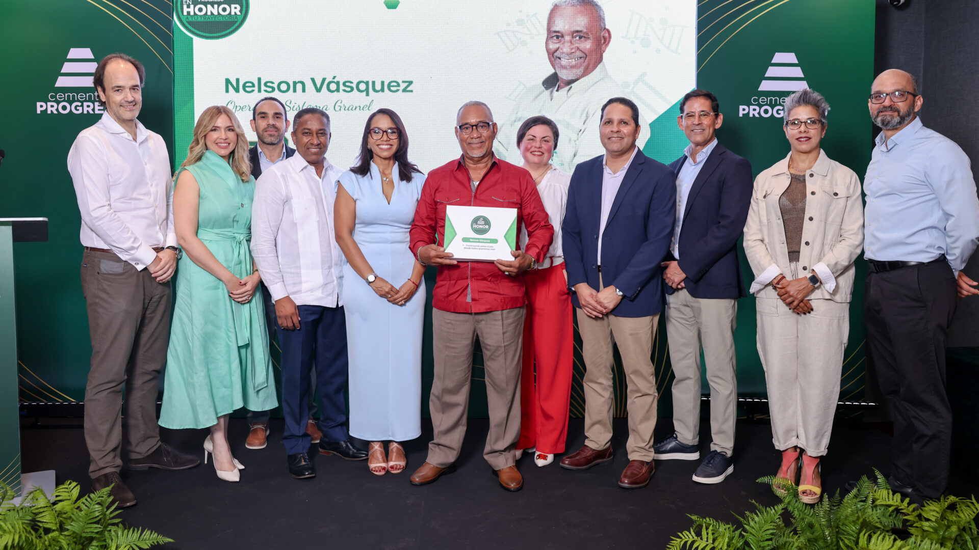 Cementos Progreso reconoce a 86 colaboradores por su trayectoria laboral