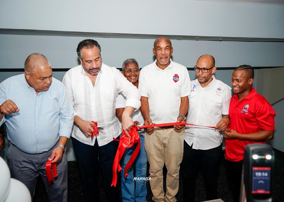 Inauguran moderno gimnasio del Club Villa Francisca