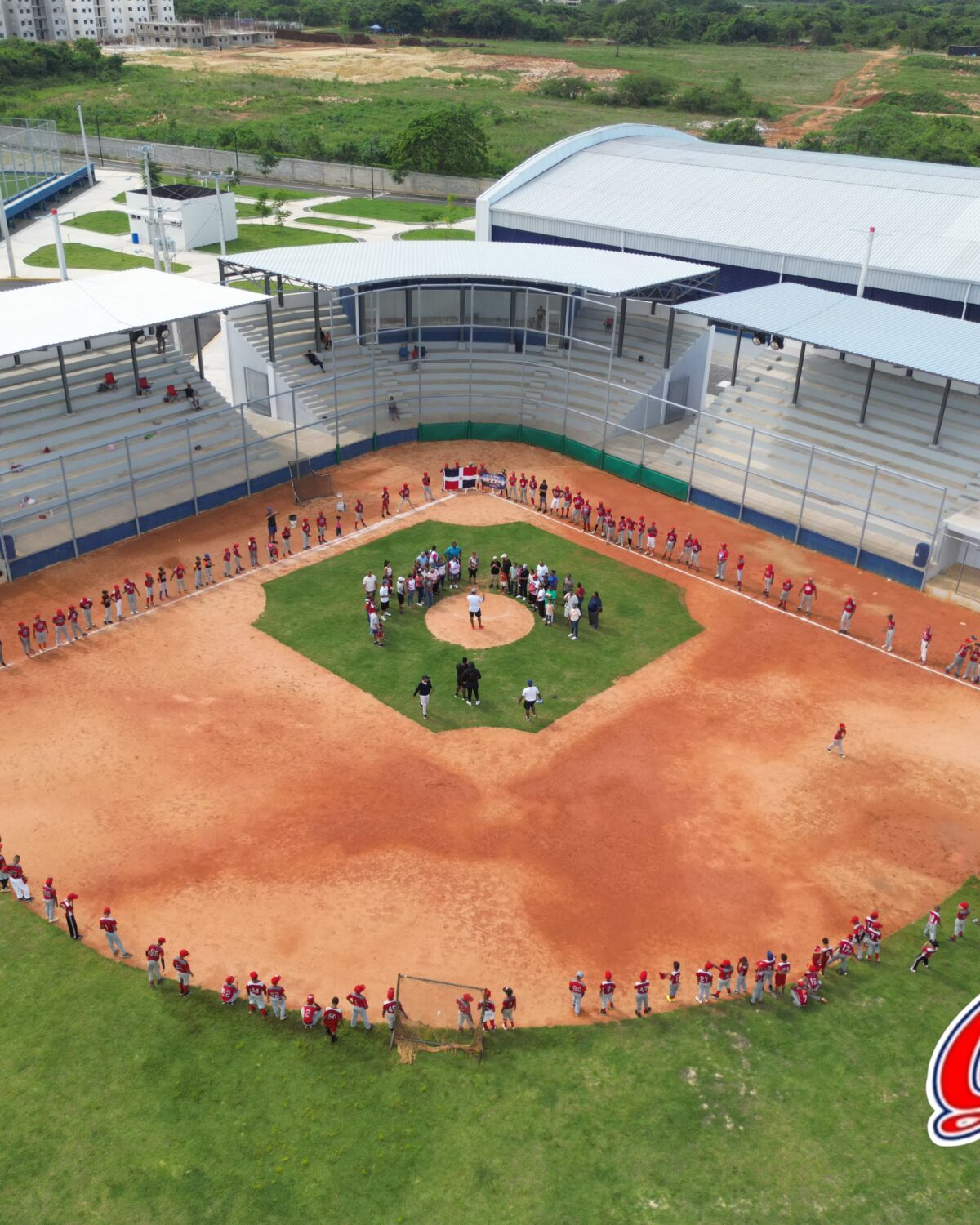 La Liga Deportiva Quezada hace historia con su 5to Home Run Derby reuniendo a más de 200 atletas