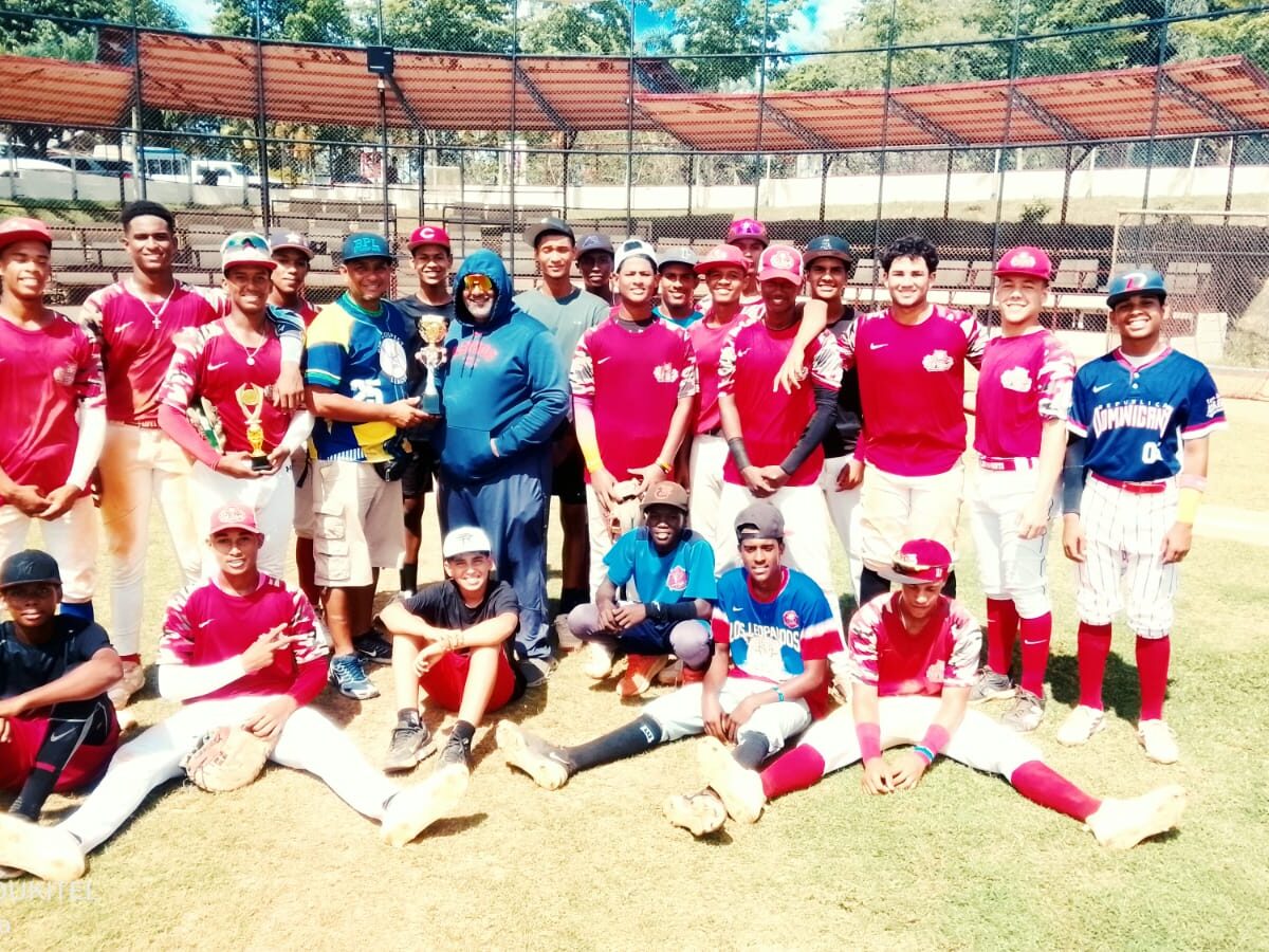 Academia Los Bautys Obtiene corona del torneo Lighting Bpl-Beisbol El Naranjo Clase 2028-2029