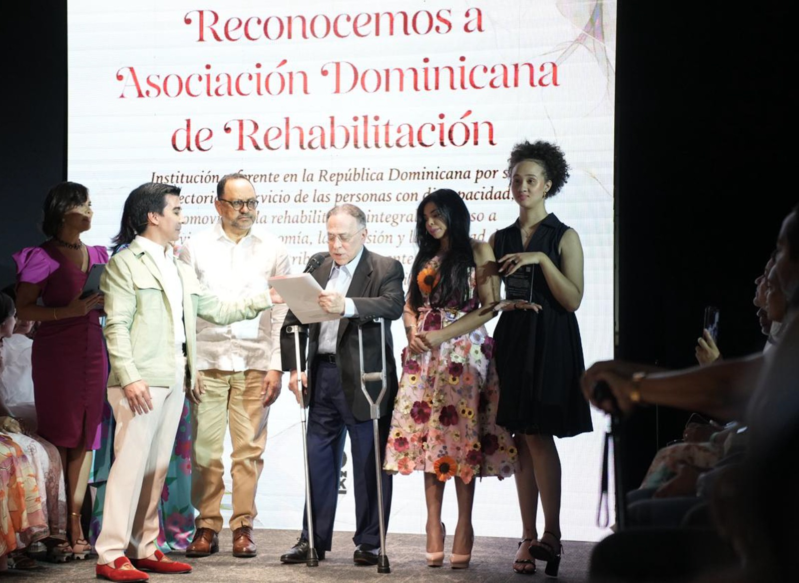 La Procuraduría y el Ministerio de Justicia encabezan el Desfile por la Inclusión «Florecer»
