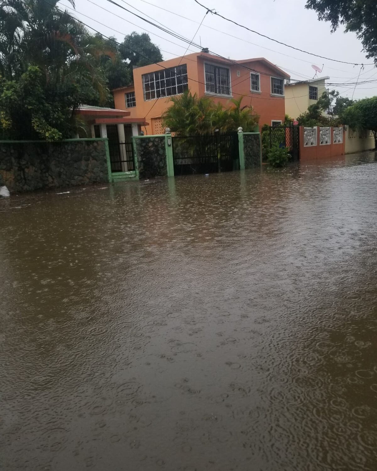 Junta de Vecinos Caonabo I estalla por inundaciones y años de promesas incumplidas
