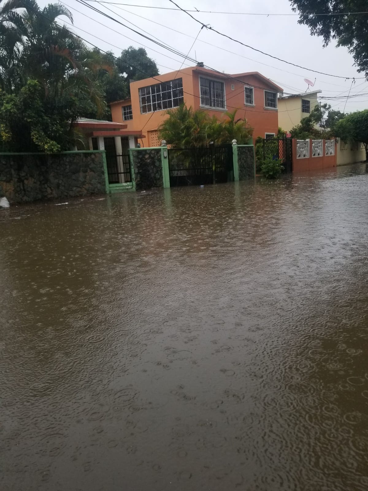 Junta de Vecinos Caonabo I estalla por inundaciones y años de promesas incumplidas