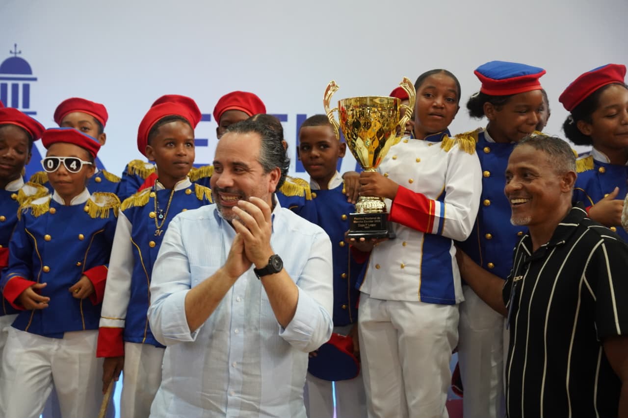 Centro educativo Ercilia Pepín (regional 04) conquista el primer lugar en el Festival Nacional de Gala de Marcha Nivel Primario 2026