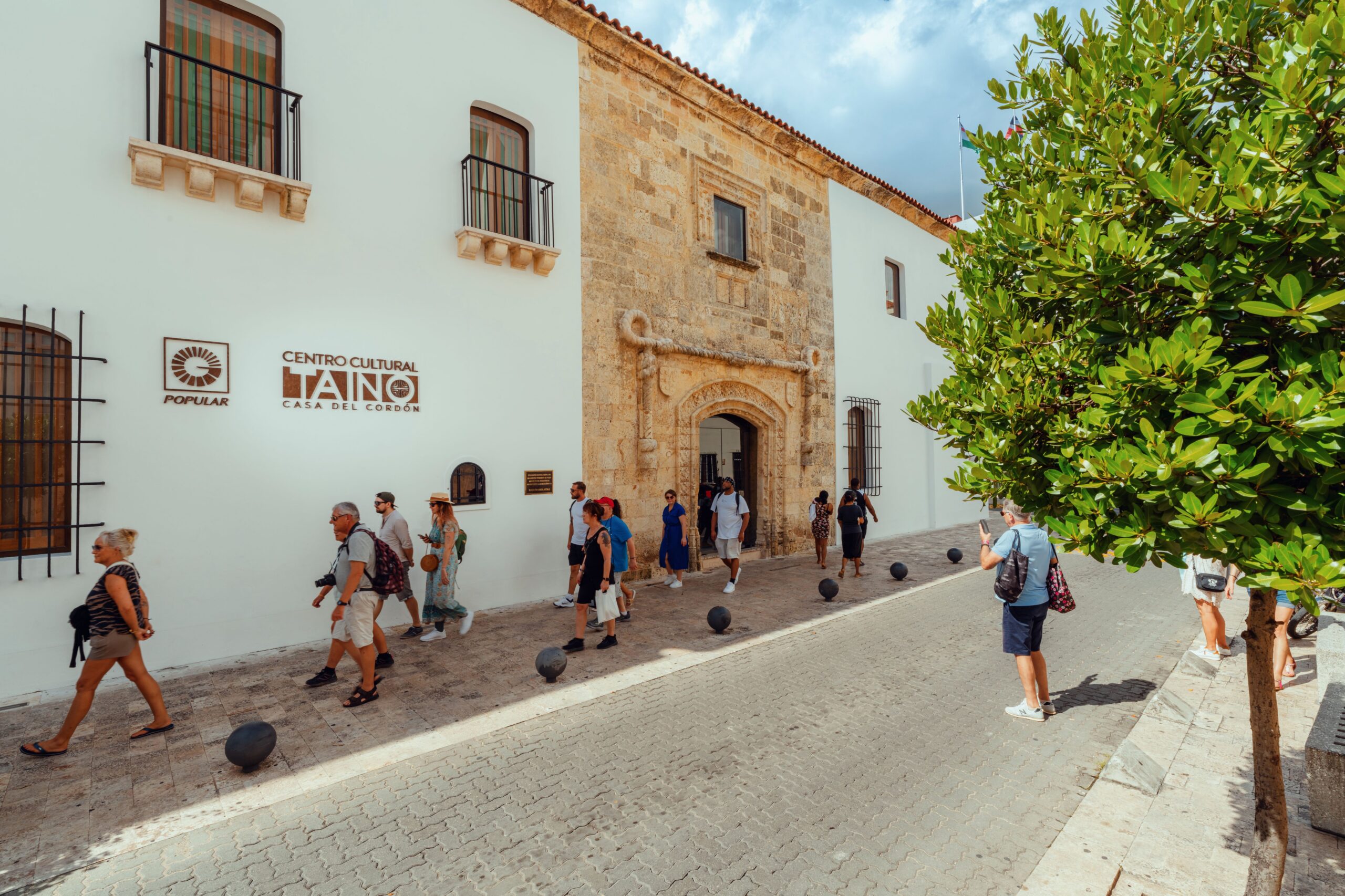 Casa del Cordón explora el paisaje dominicano en la obra de Mario Grullón