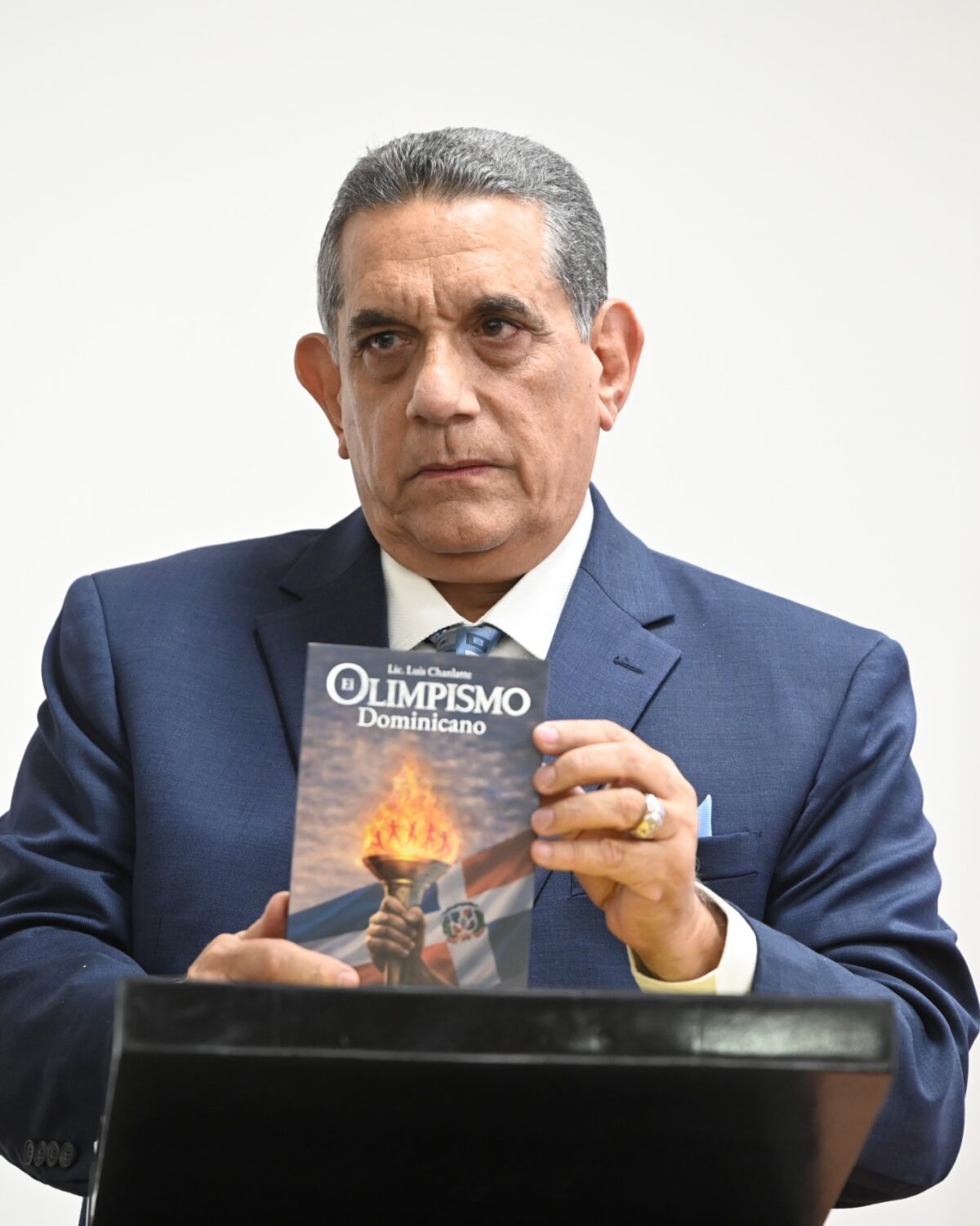 Luis Chanlatte llevará a Nueva York su libro sobre el olimpismo dominicano