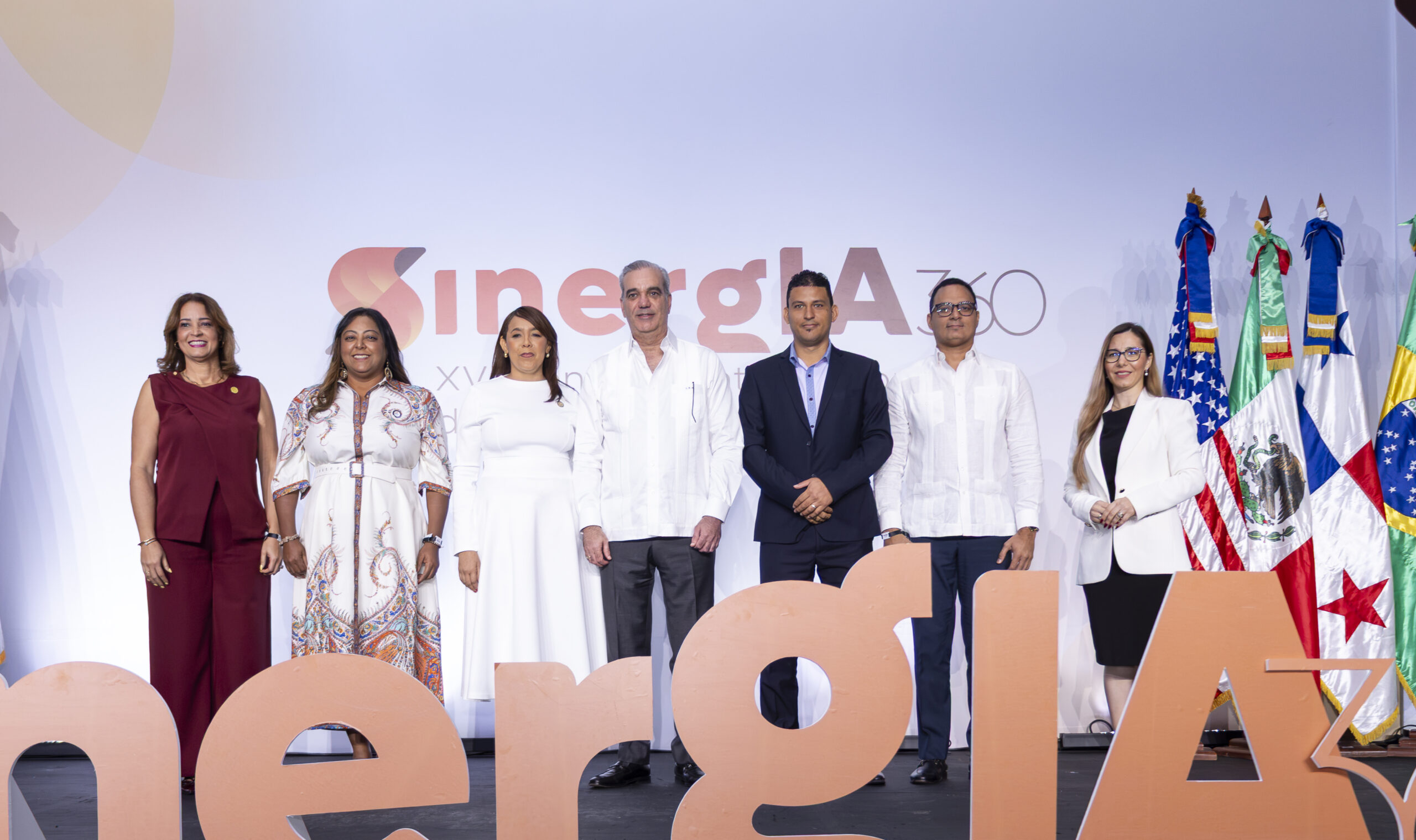 Abinader convoca al PMI República Dominicana a impulsar un marco normativo para los proyectos del Estado