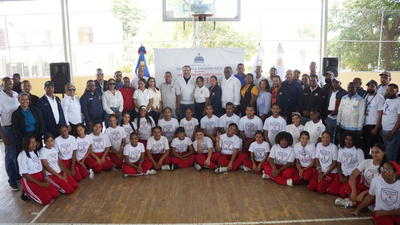 INEFI acelera su despliegue nacional con entrega de utilería deportiva y kits en Nagua, Bánica y Las Matas de Farfán