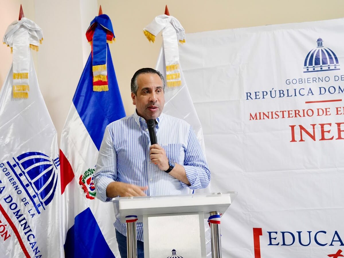INEFI busca fortalecer las competencias de los maestros de Educación Física con clínica de atletismo