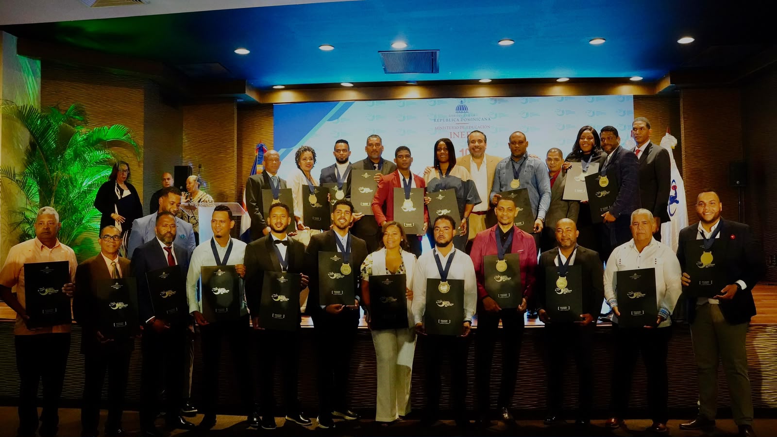 INEFI reconoce labor de docentes con “Medalla al Mérito Magisterial en Educación Física 2026”